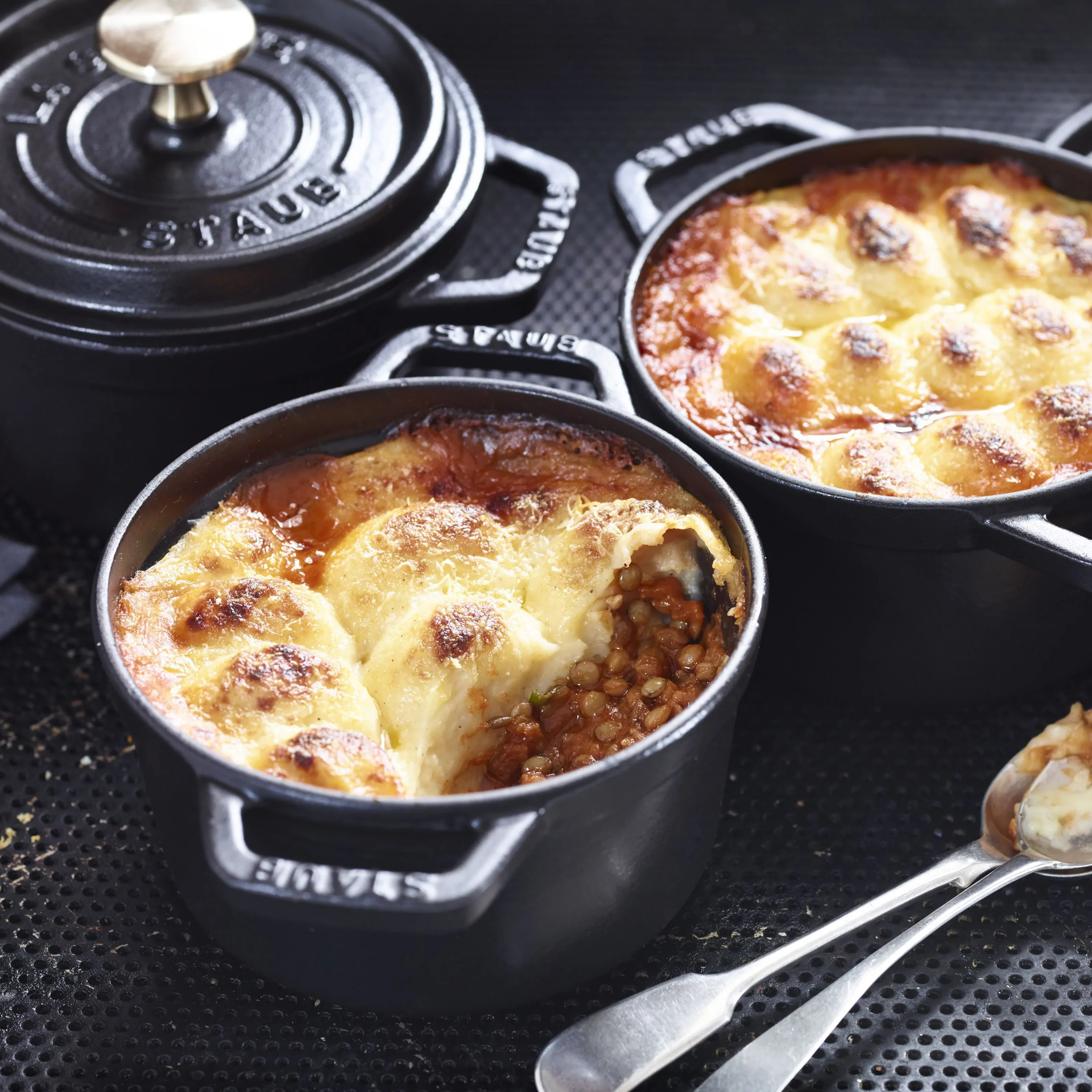 Staub 0.25-quart Matte Black Mini Round Dutch Oven - Image 7