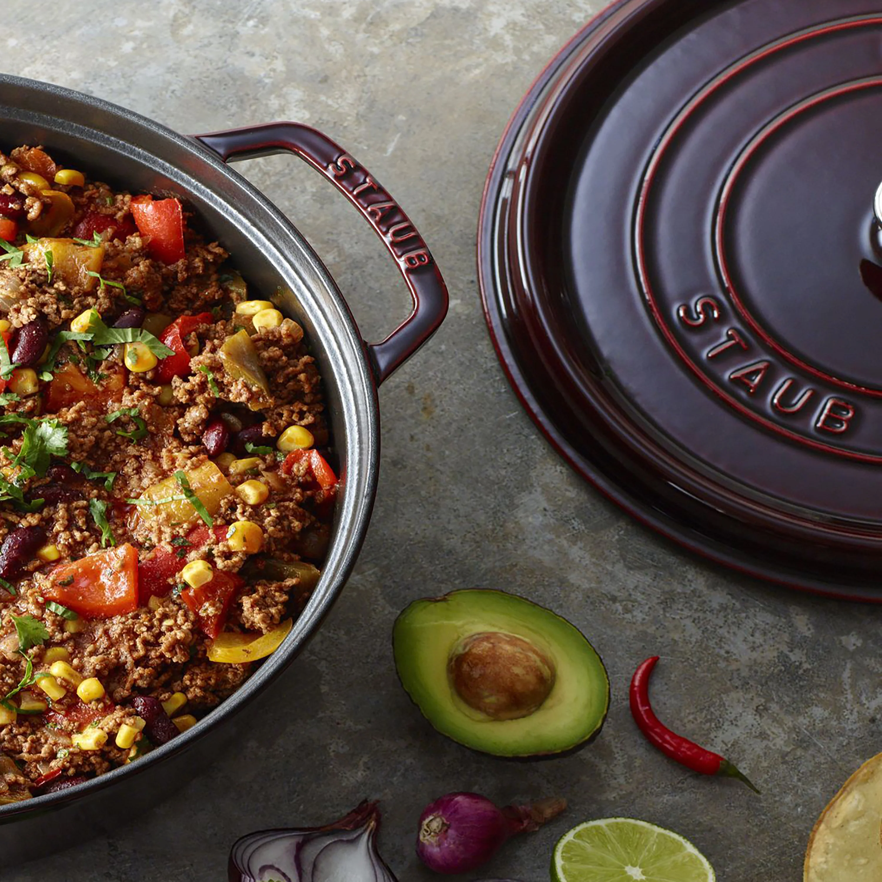 Staub 7-quart Grenadine Oval Dutch Oven - Image 4