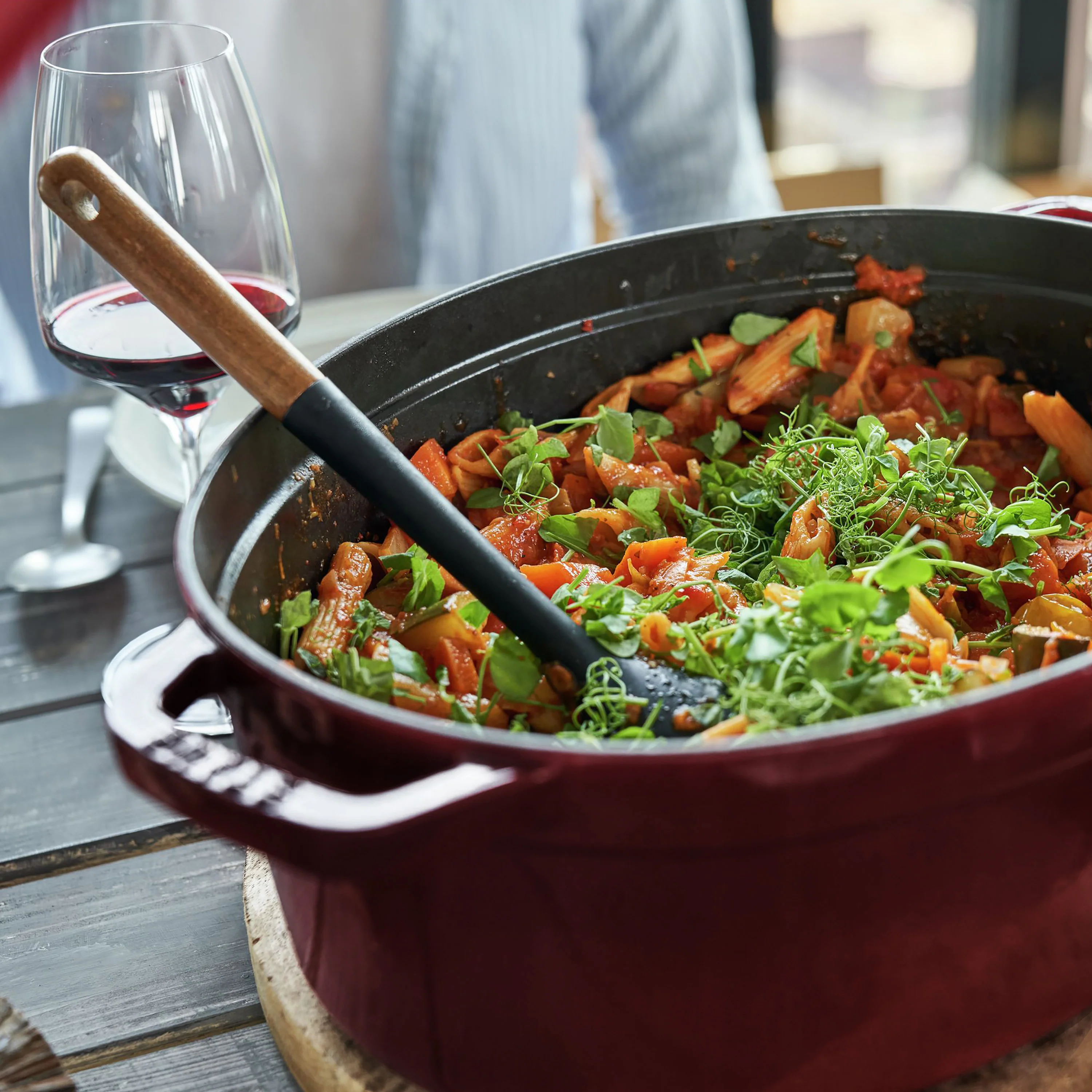 Staub 7-quart Grenadine Oval Dutch Oven - Image 7