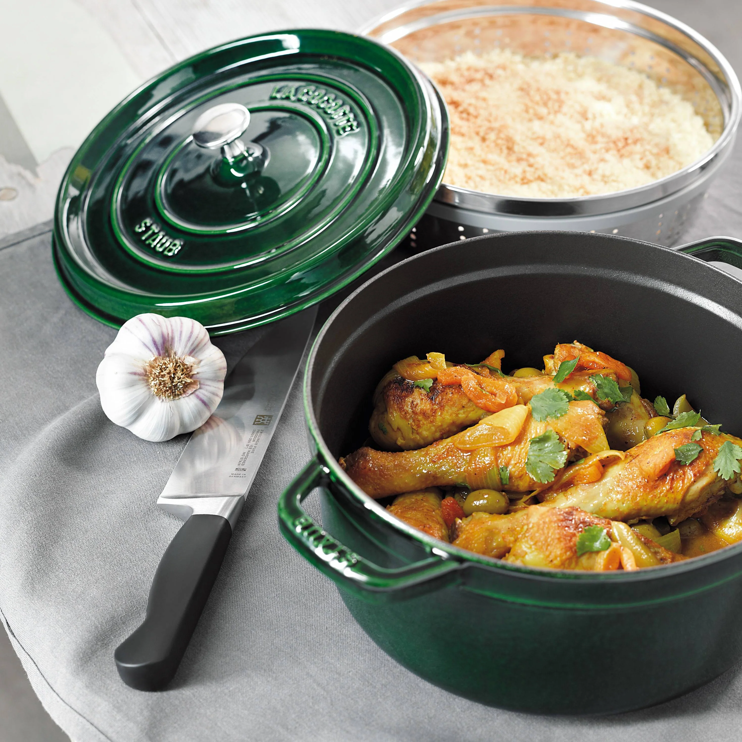 Staub 7-quart Basil Round Dutch Oven - Image 5