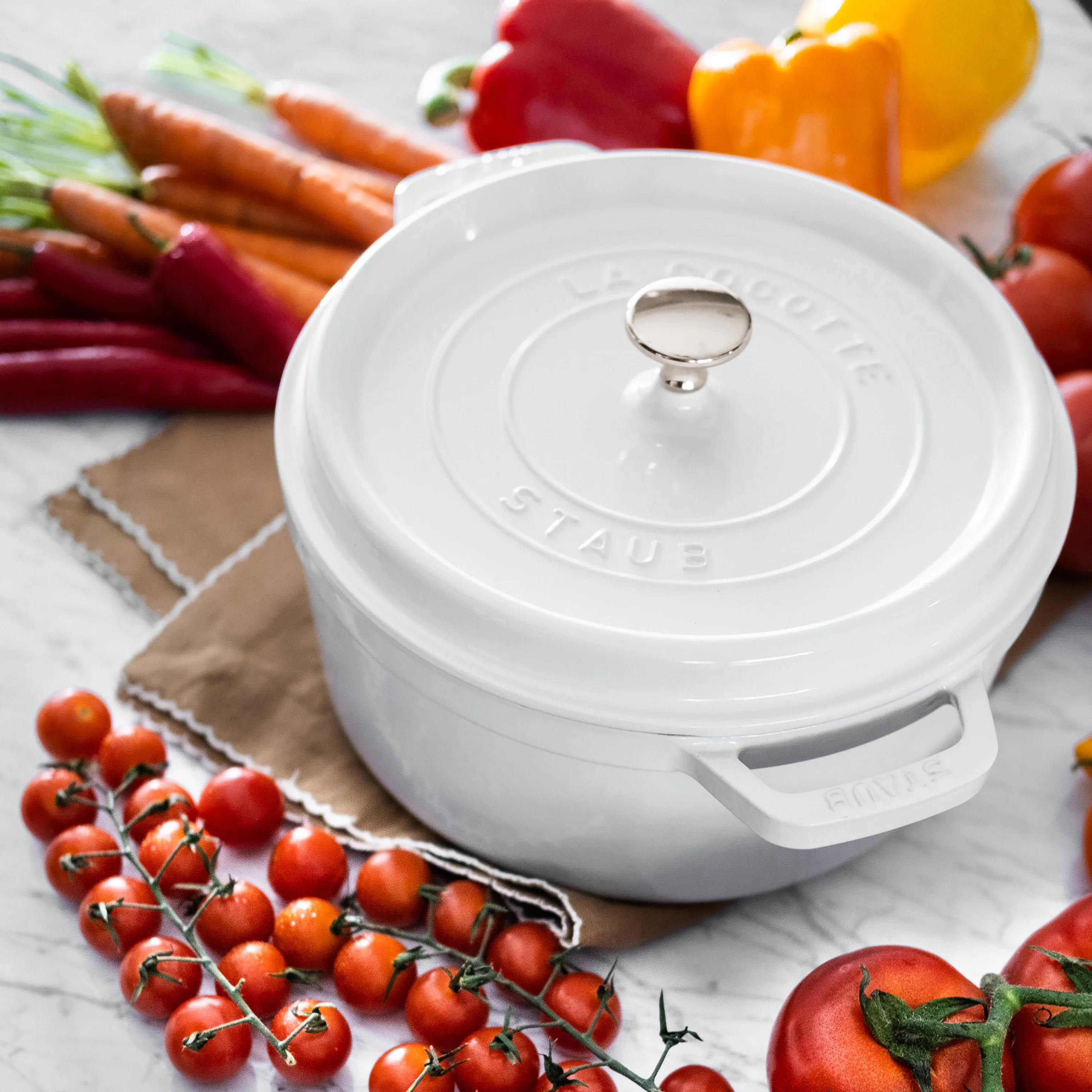 Staub 7-quart White Round Dutch Oven - Image 5