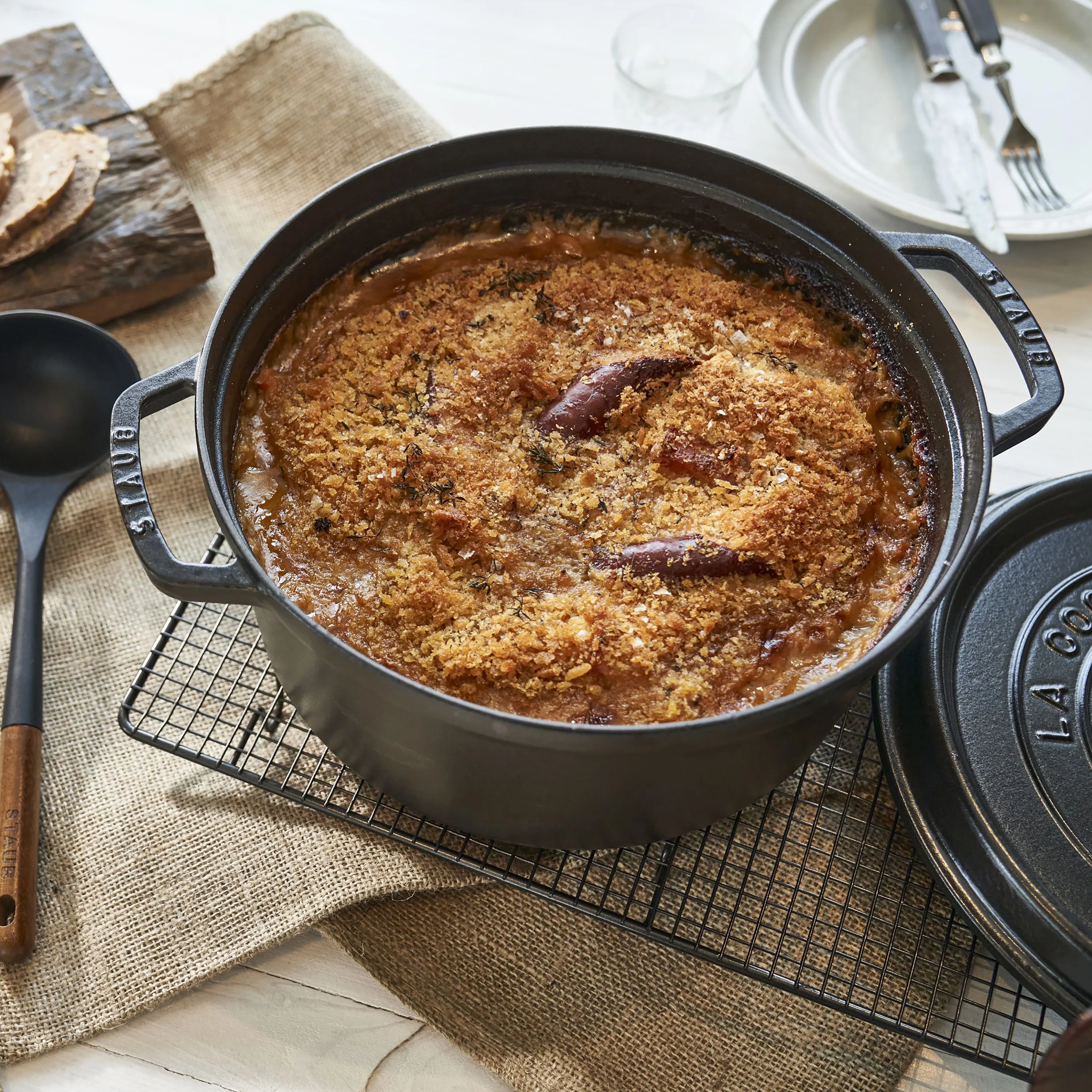 Staub 13.25-quart Matte Black Round Dutch Oven - Image 7