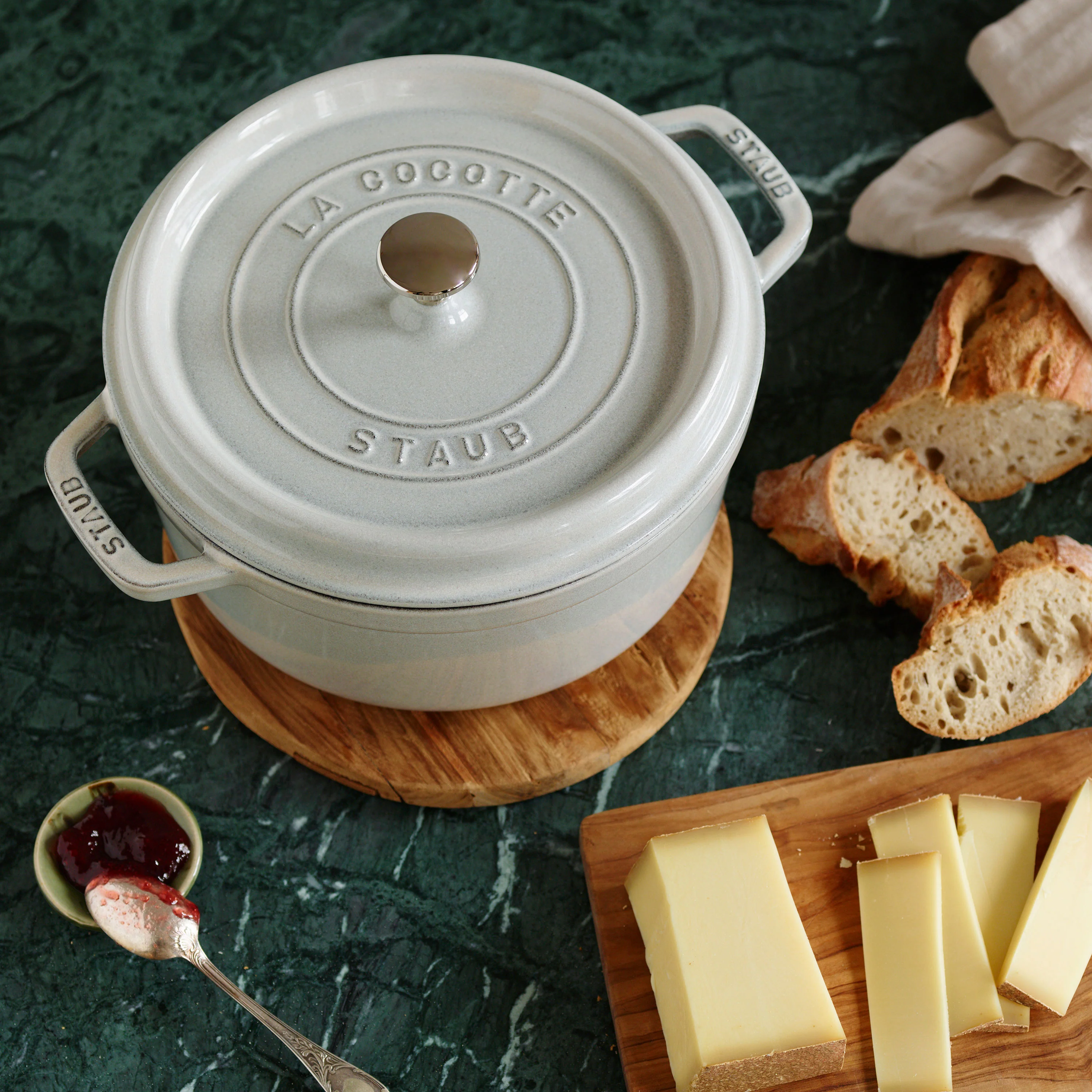 Staub 7-quart White Truffle Round Dutch Oven - Image 6