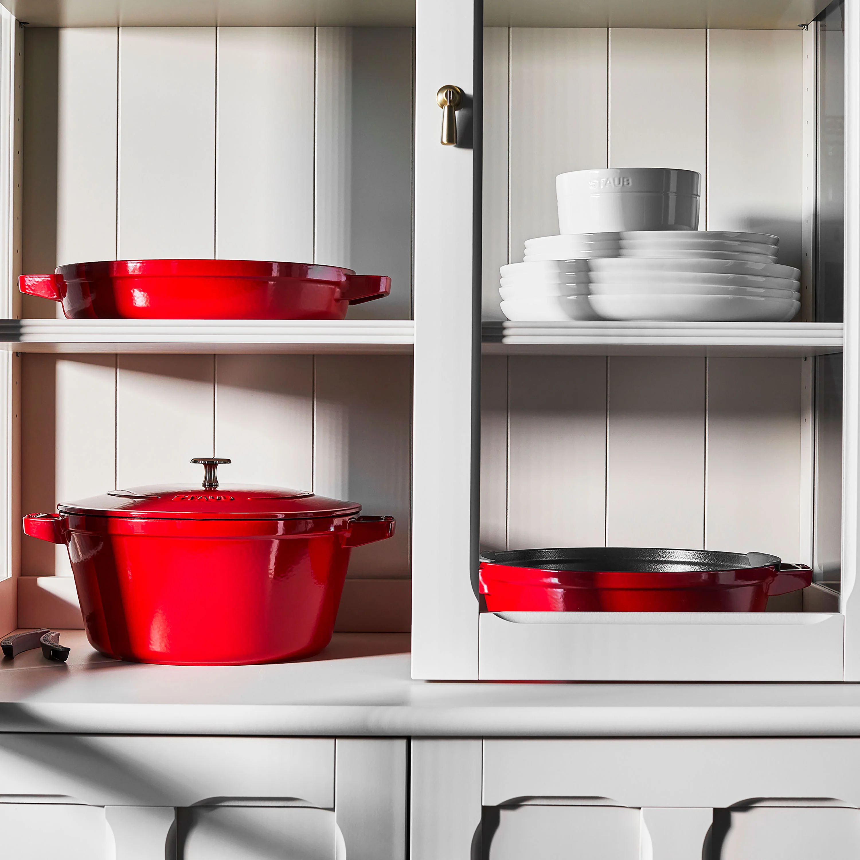 Staub 4 Piece Cherry Red Stackable Cast Iron Cookware Set - Image 4