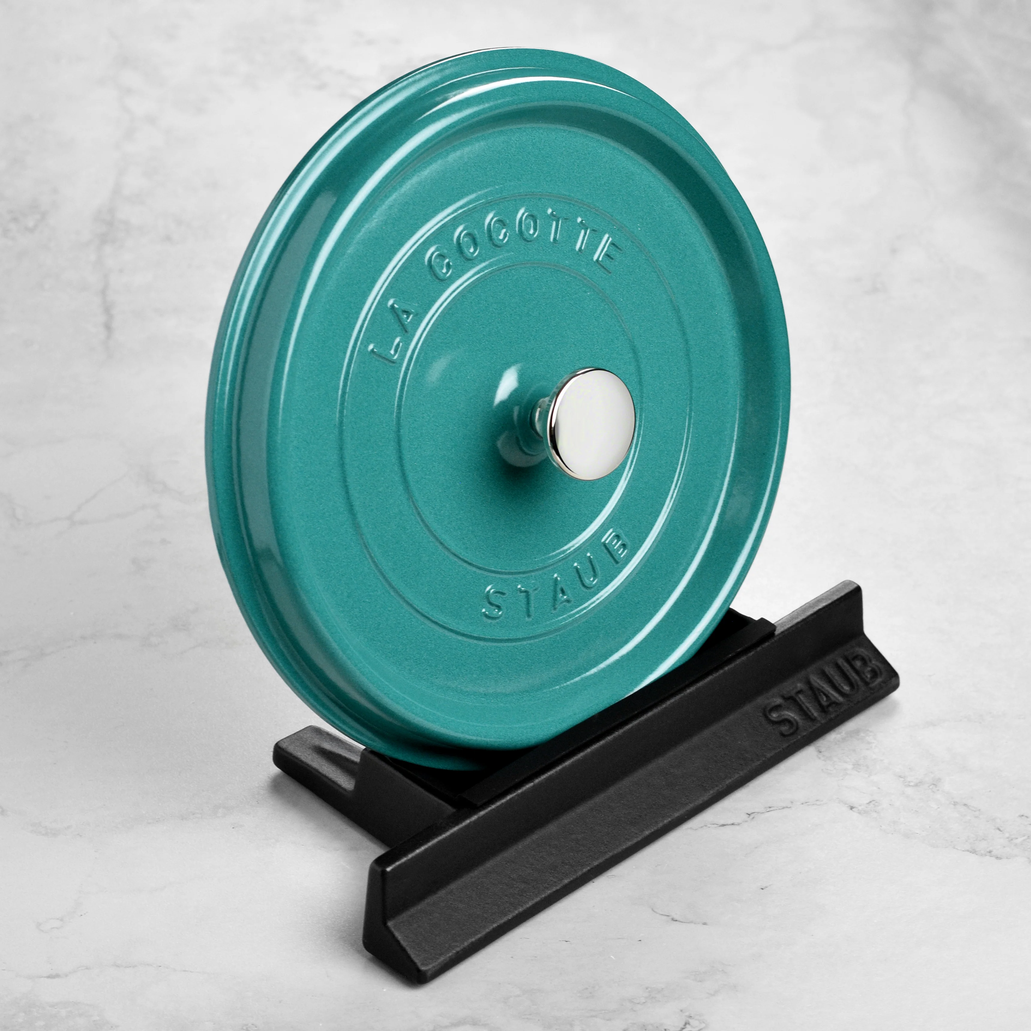 Staub 4-quart Turquoise Round Dutch Oven with Lid Holder - Image 4