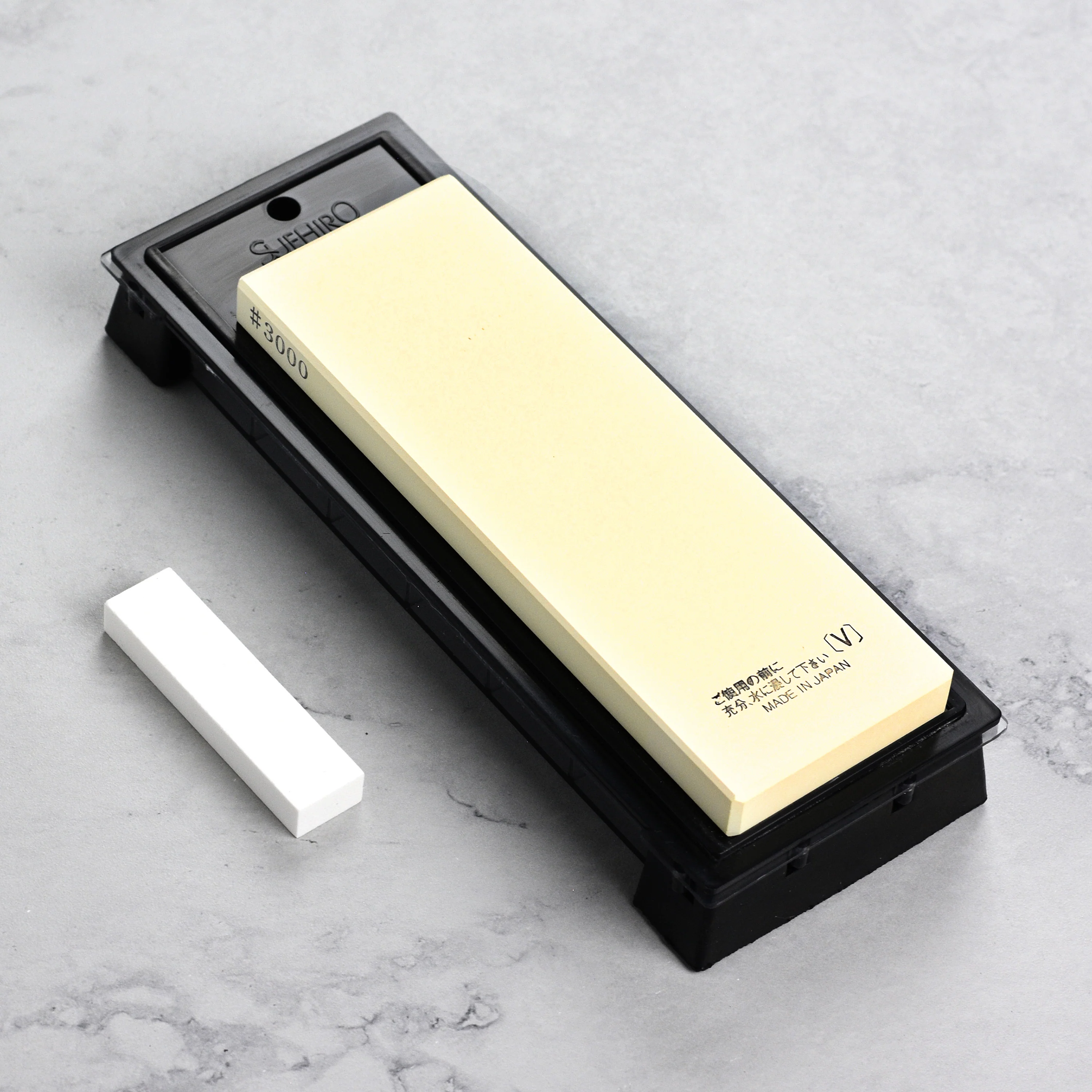 Suehiro Cerax 1000/3000 Combination Whetstone - Image 4