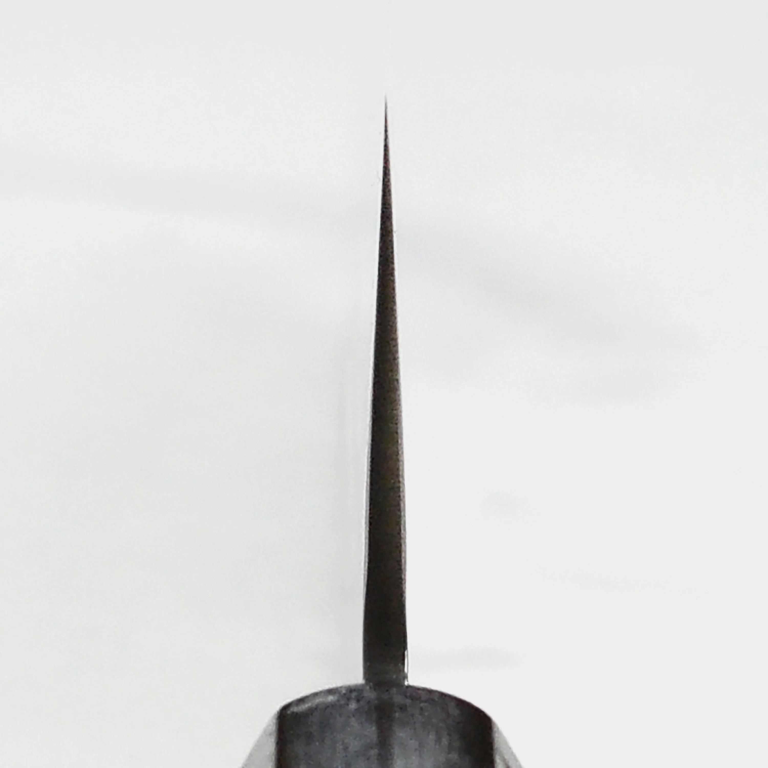 Takayuki Tsuchime Damascus 7.5" Kiritsuke Gyuto with Ebony Handle - Image 7