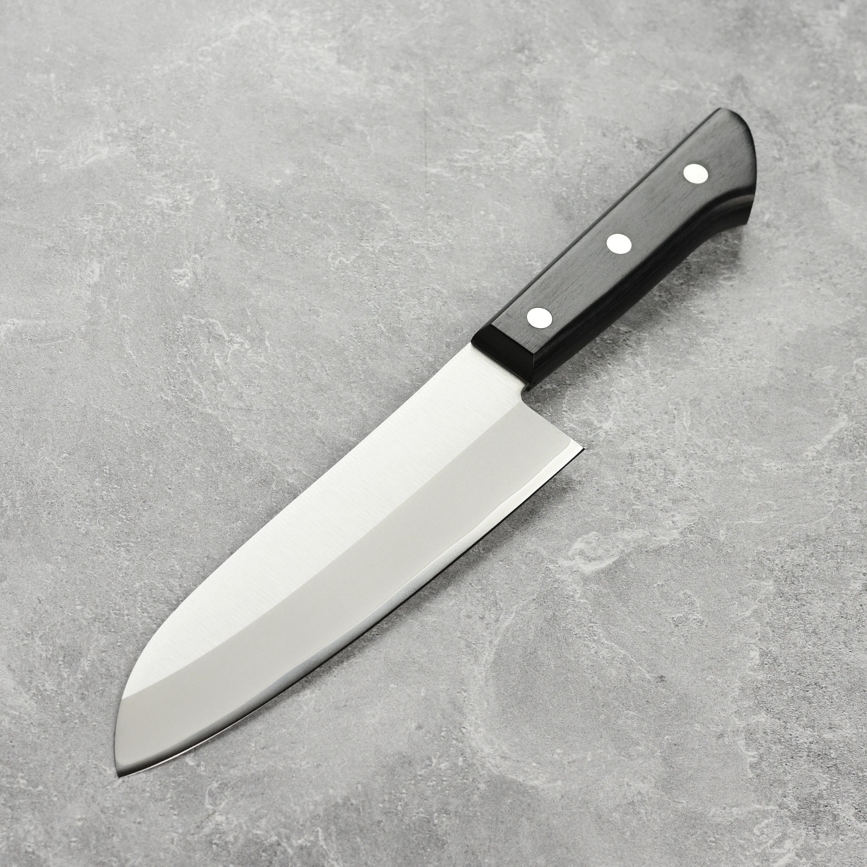 Tojiro Basic 6.7" Santoku Knife - Image 5