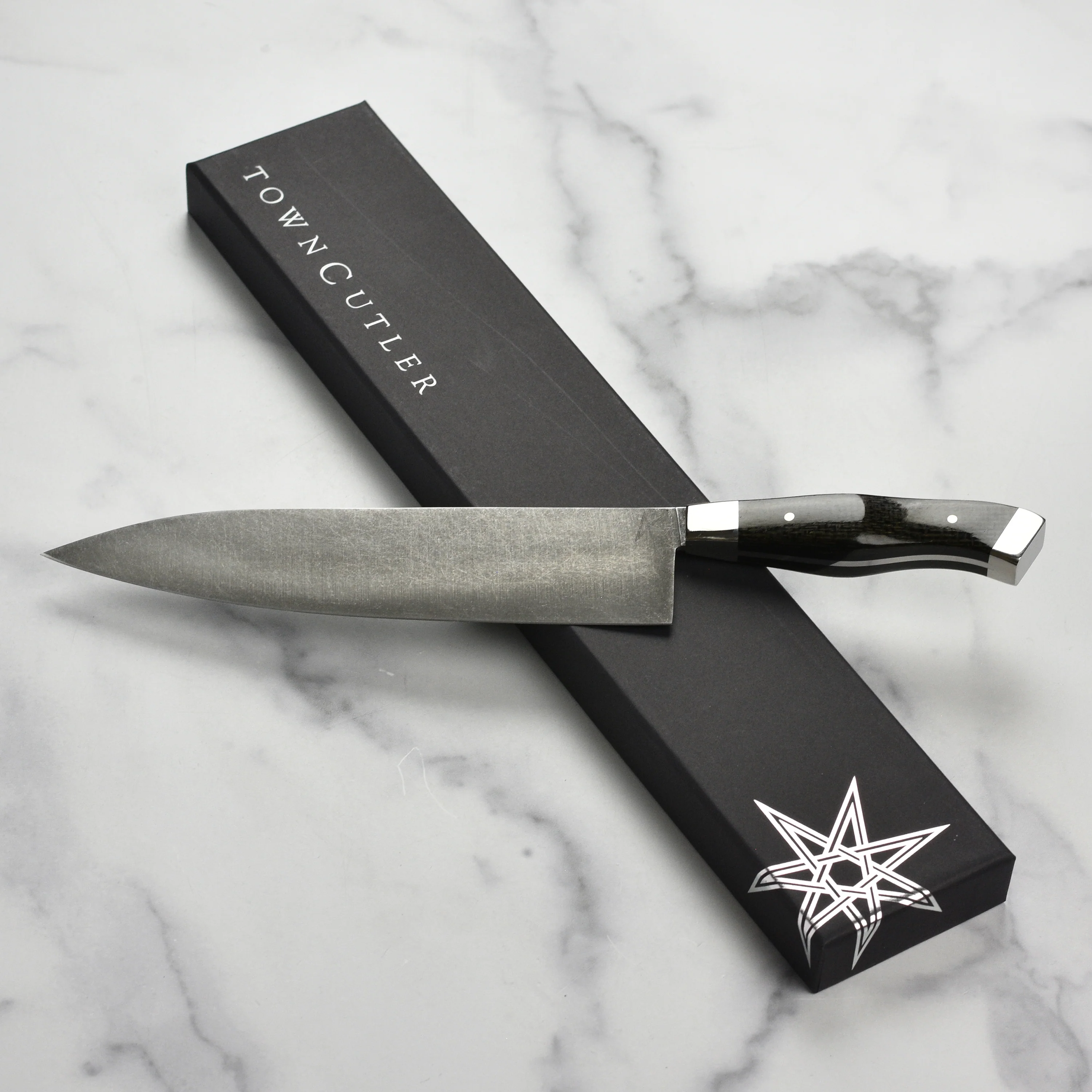 Town Cutler Carbon Pommel 8.5" Chef's Knife with Leather Sheath - Image 7