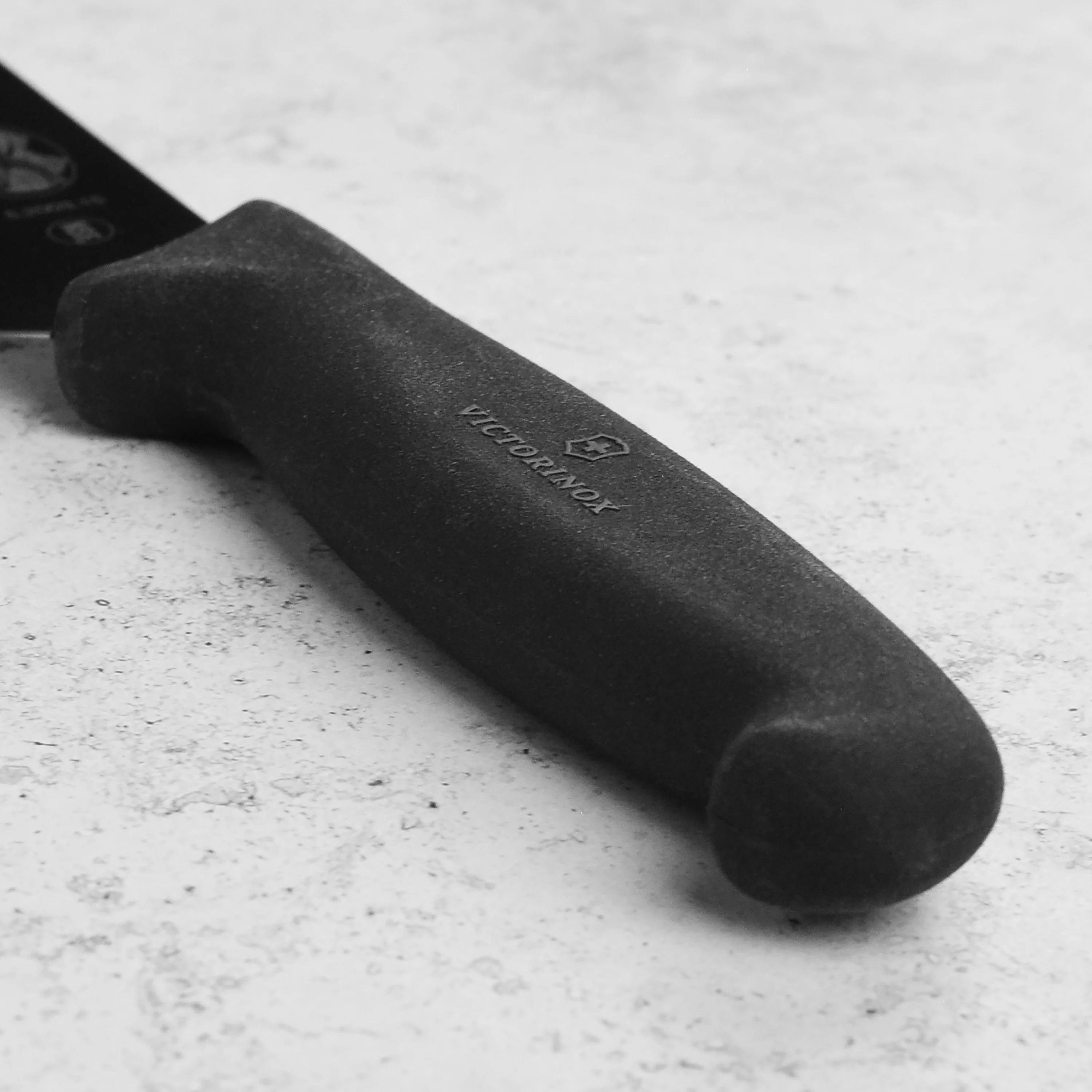 Victorinox Fibrox 6" Chef's Utility Knife - Image 2