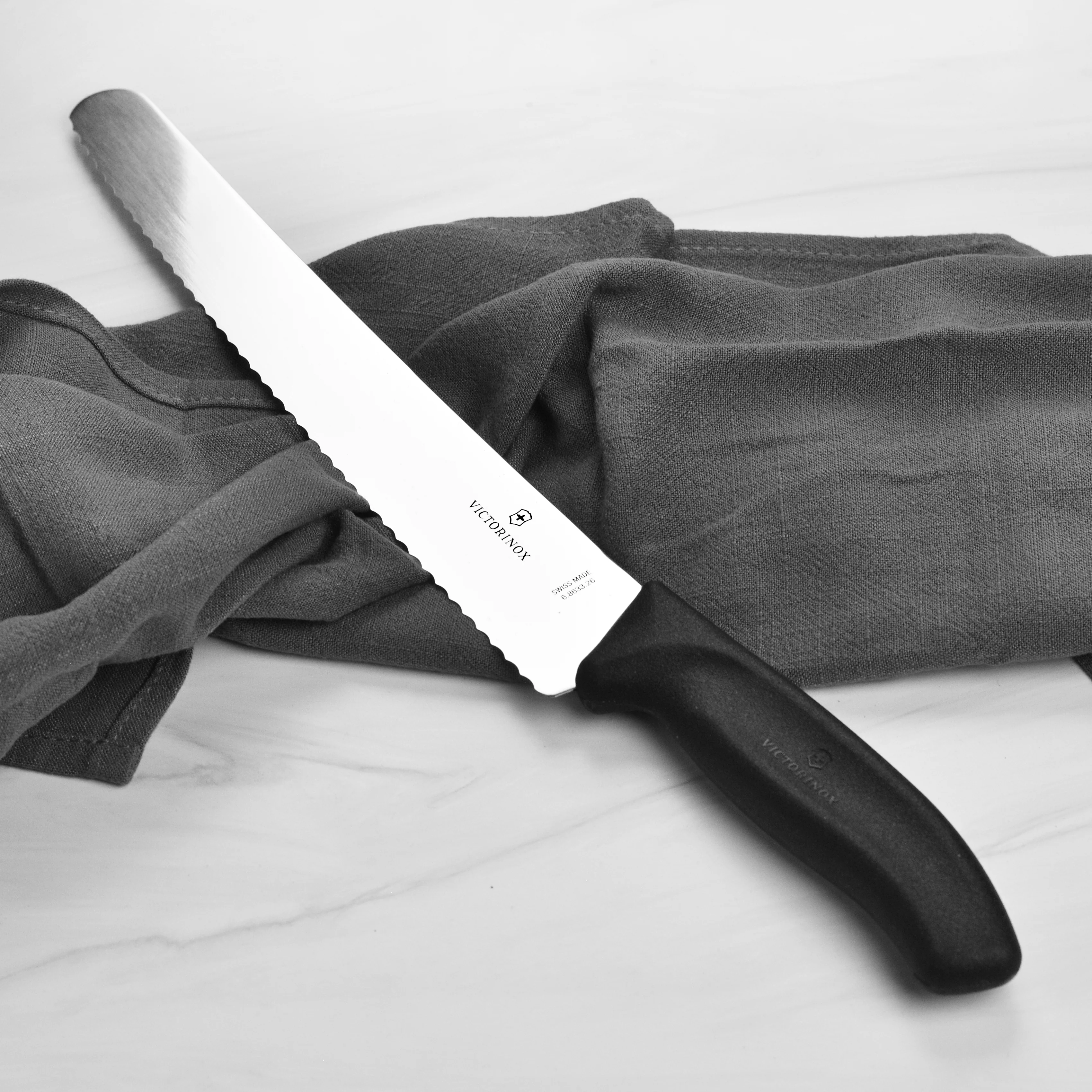 Victorinox Swiss Classic 10.25" Bread Knife - Image 5