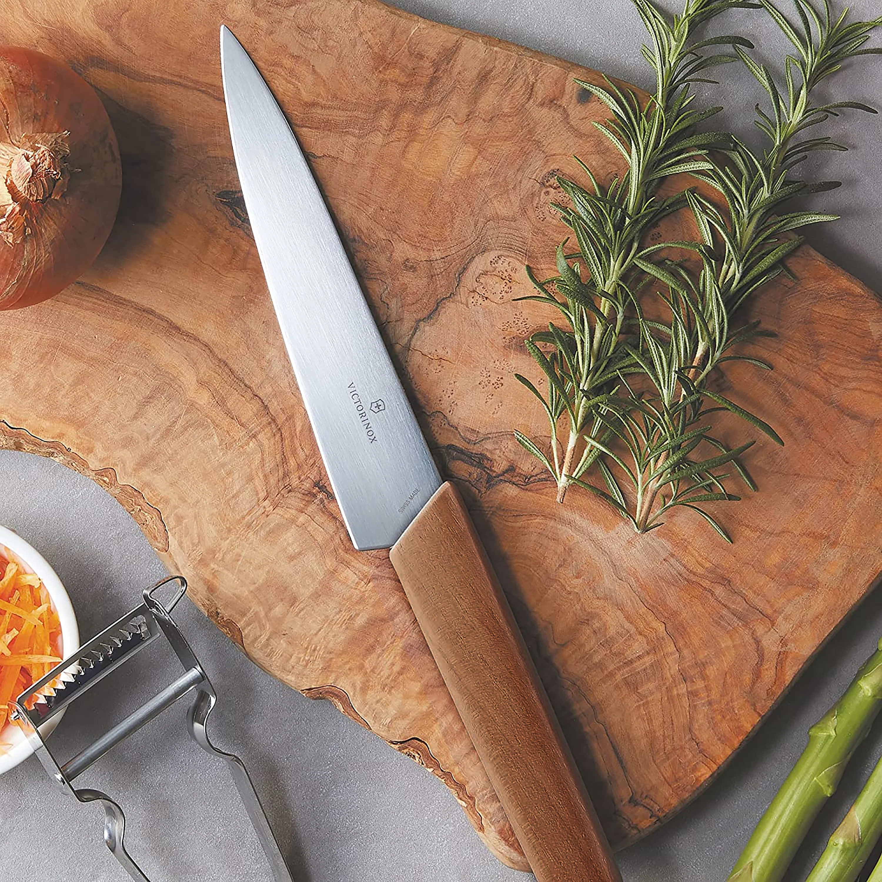 Victorinox Swiss Modern Wood 6" Utility Knife - Image 5