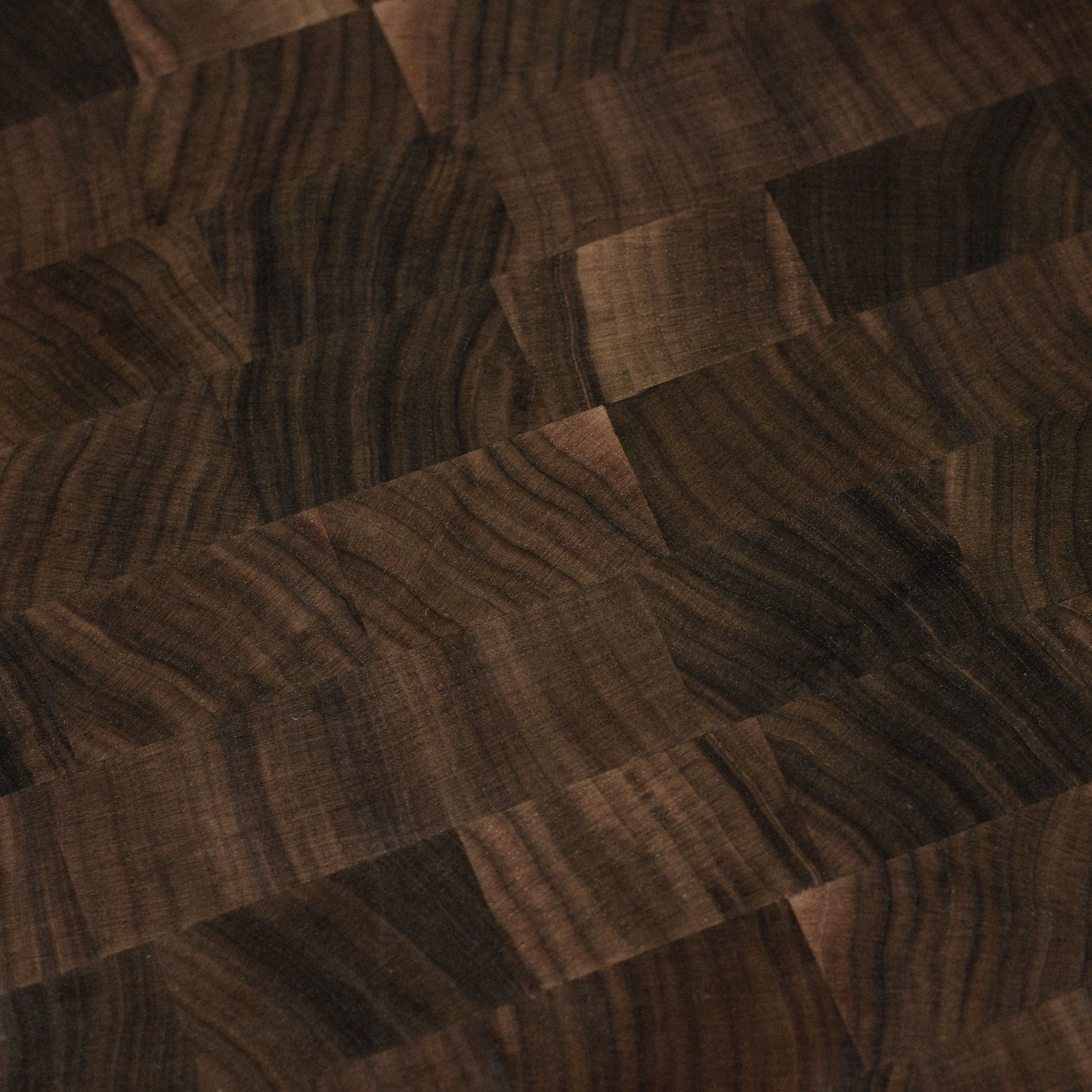 24" x 18" x 2" Walnut End Grain Cutting Board - Image 5