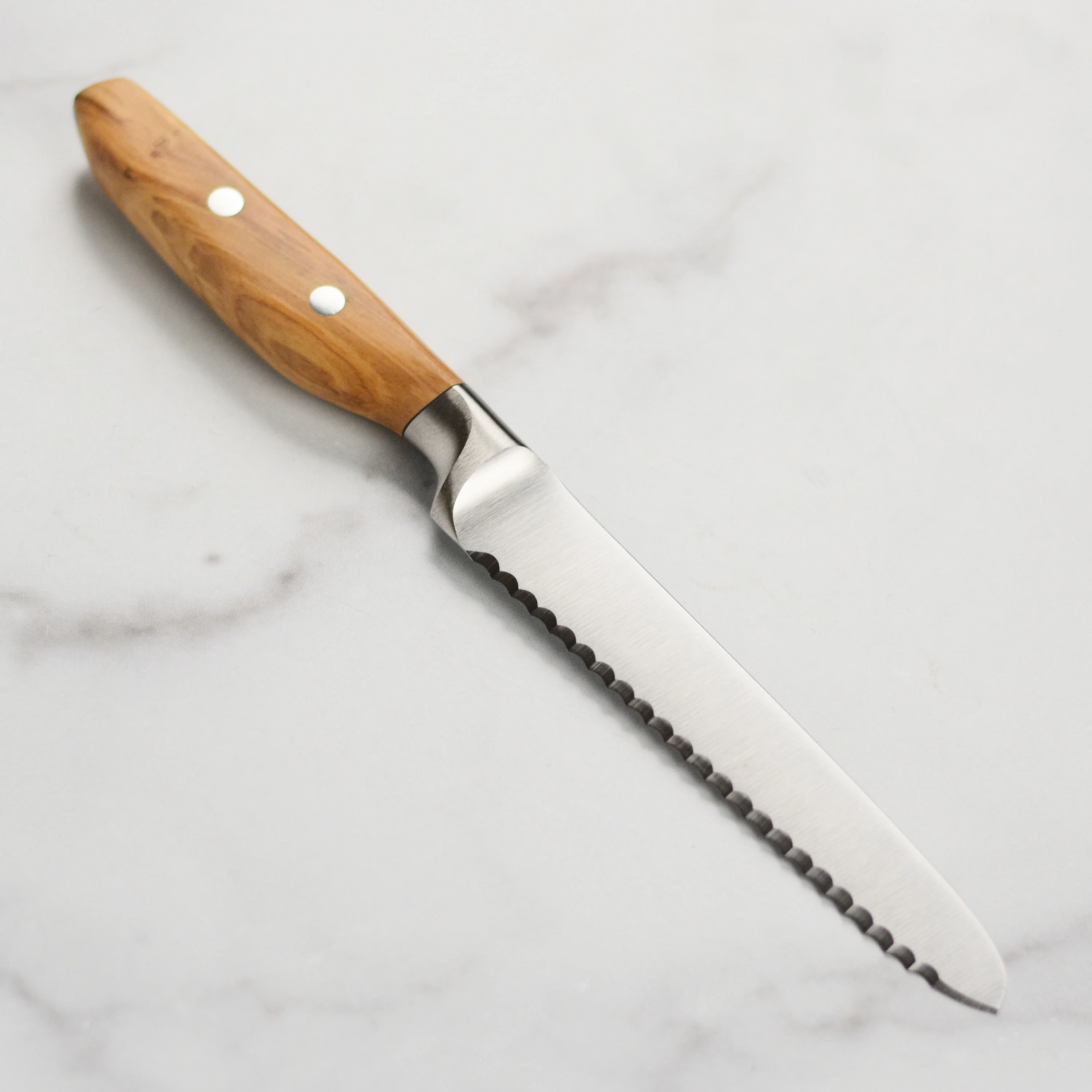 Wusthof Amici 5" Serrated Utility Knife - Image 4