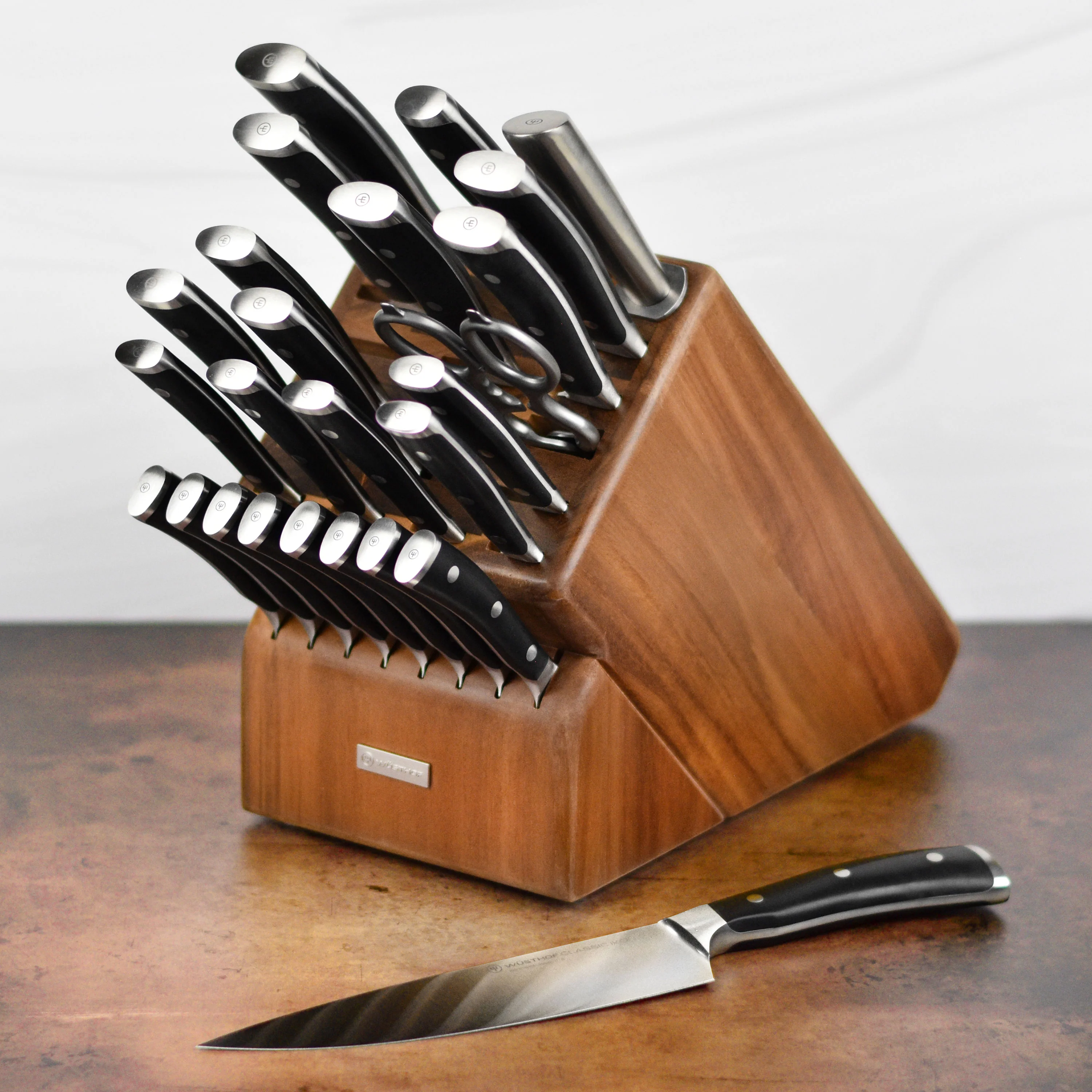 Wusthof Classic Ikon 26 Piece Acacia Ultimate Knife Block Set - Image 3