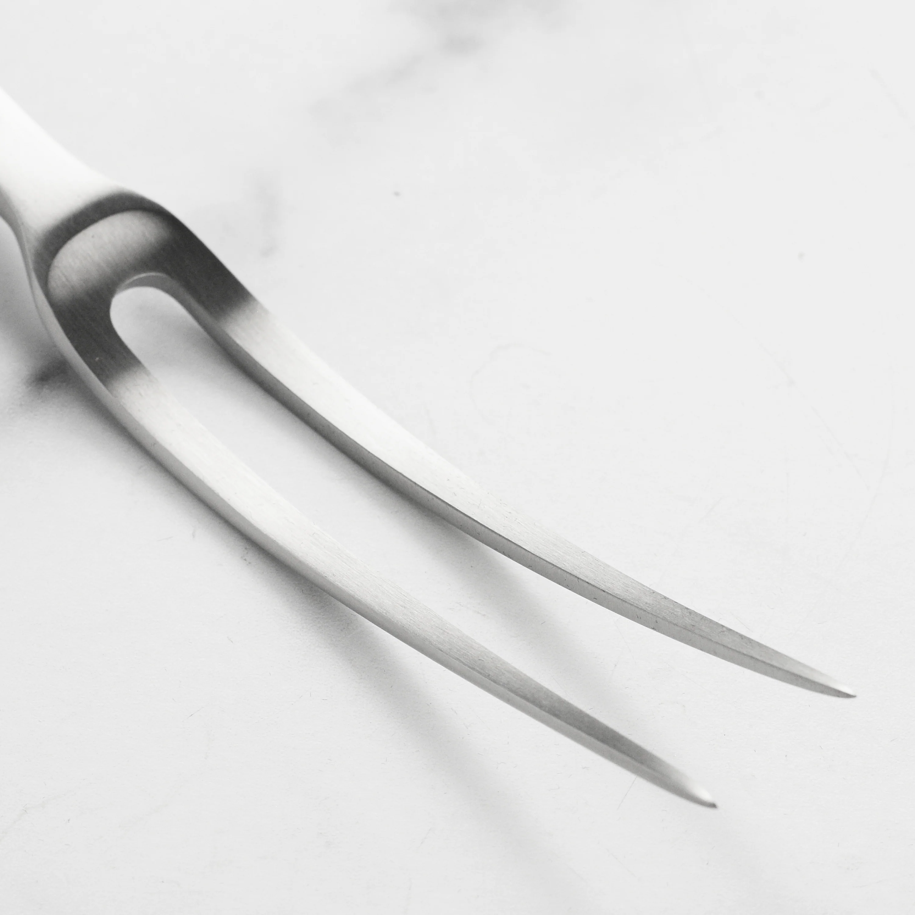 Wusthof Classic White 6" Curved Carving Fork - Image 6