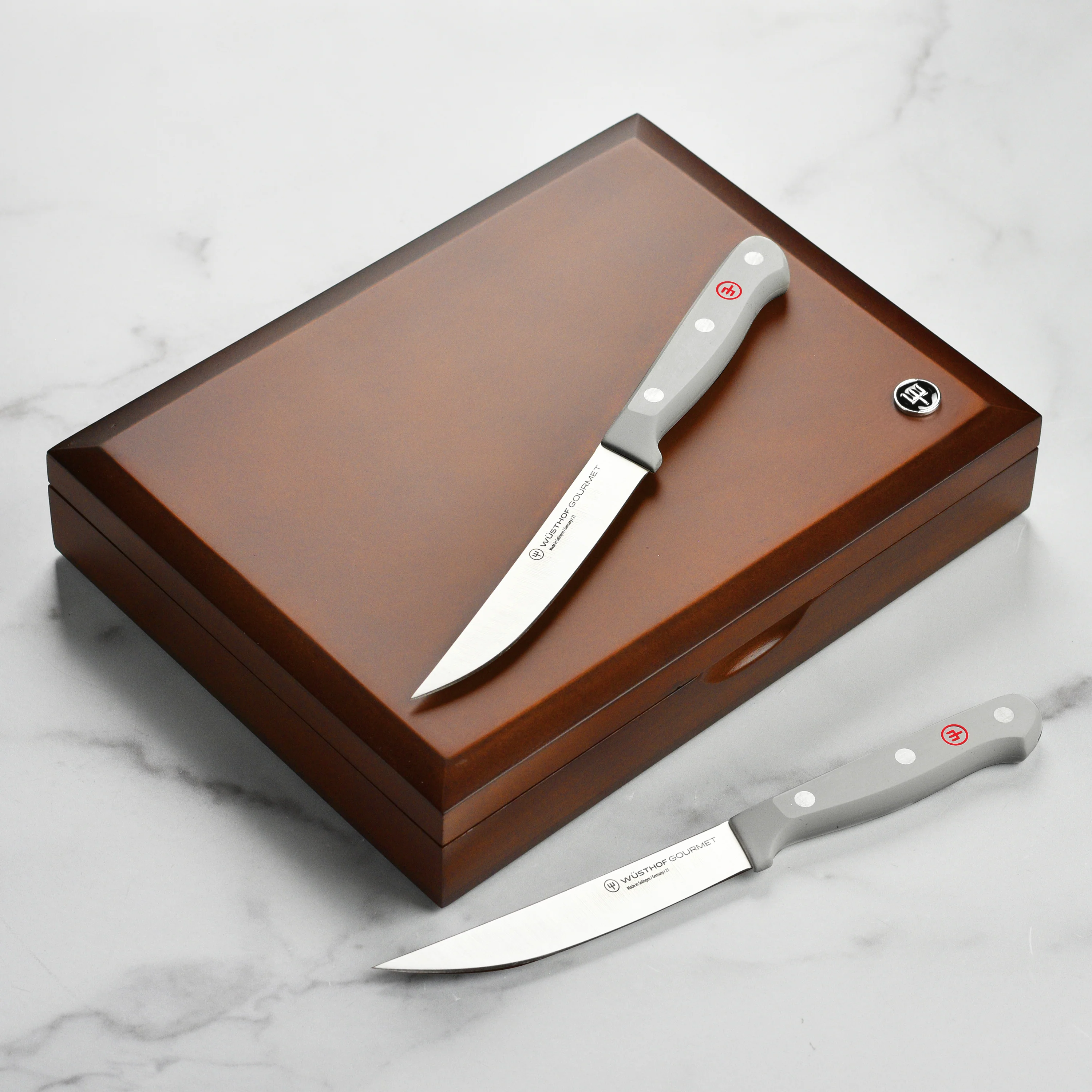 Wusthof Gourmet 8 Piece Steak Knife Set with Case, Grey Handles - Image 5