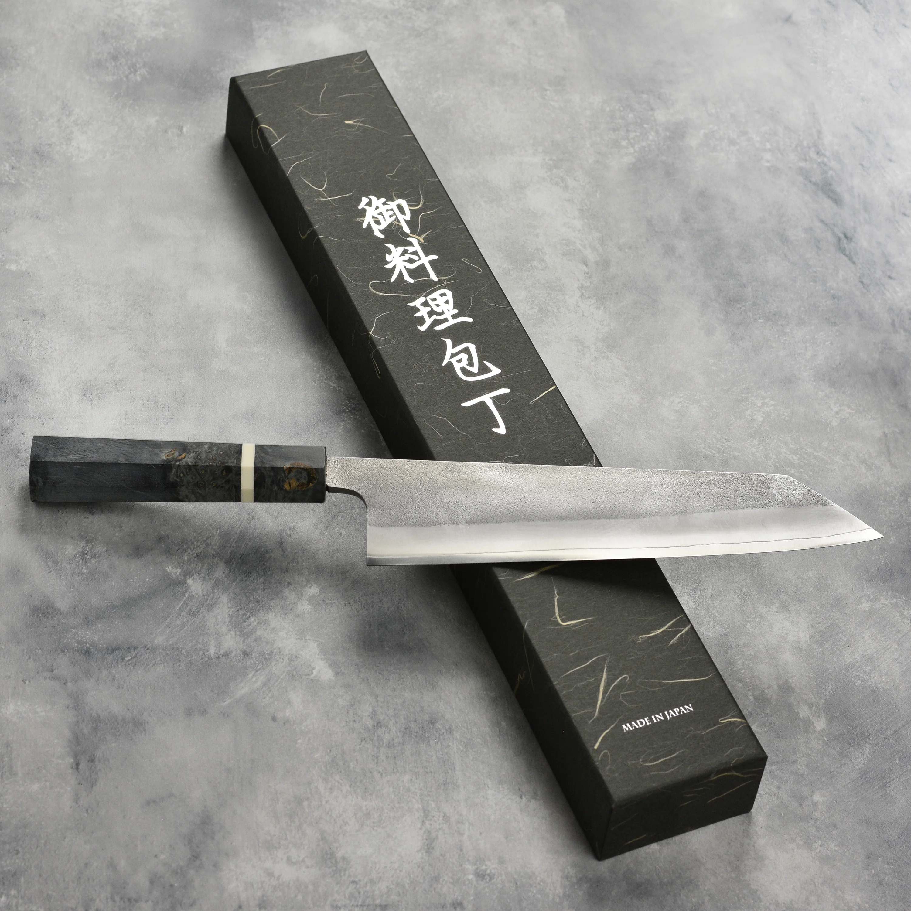 Yoshikane SKD Nashiji Stainless Clad 9.4" Kiritsuke, Stabilized Birch - Image 4