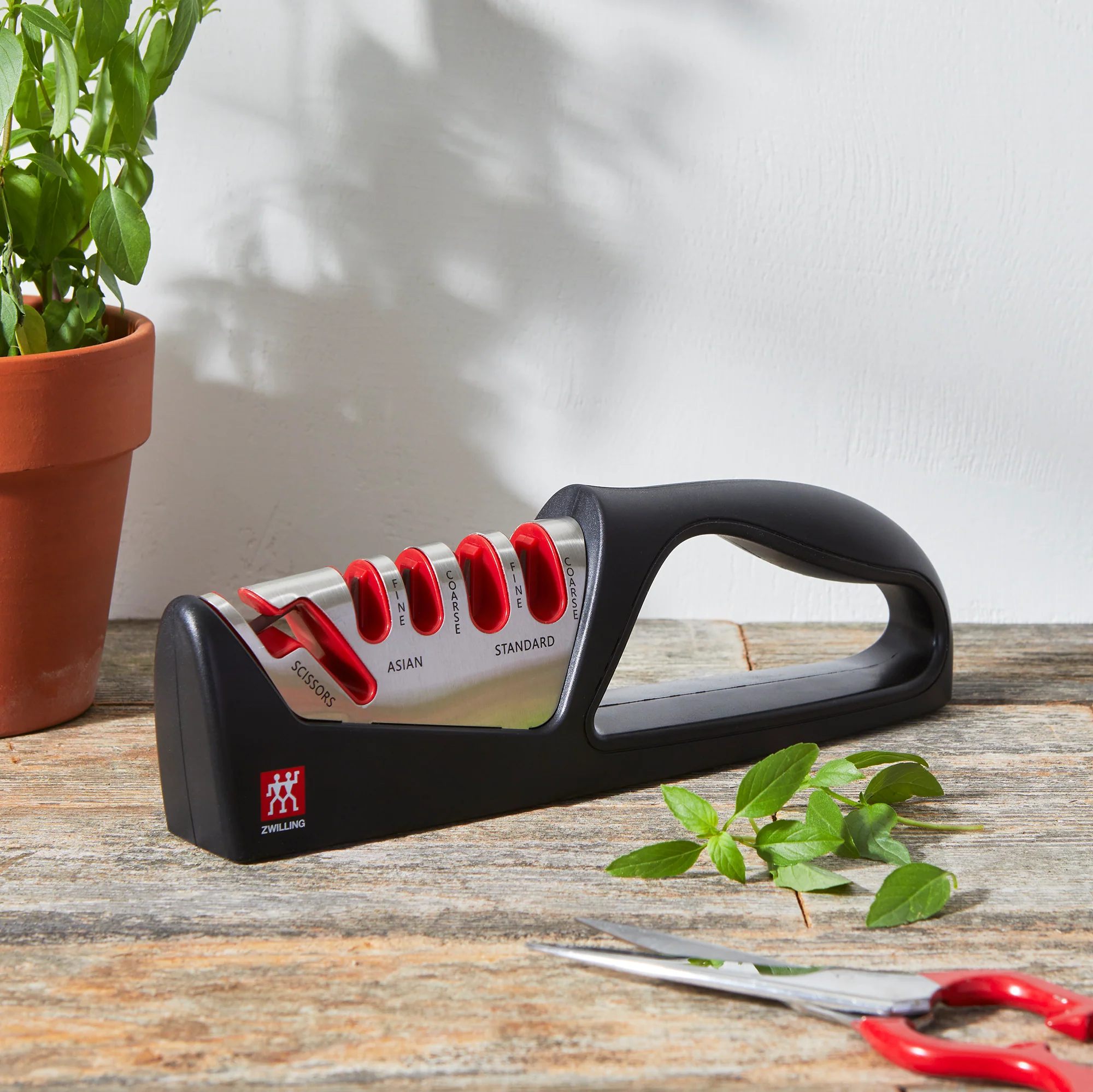 Zwilling 4 Stage Hand-Held Knife & Scissors Sharpener - Image 2