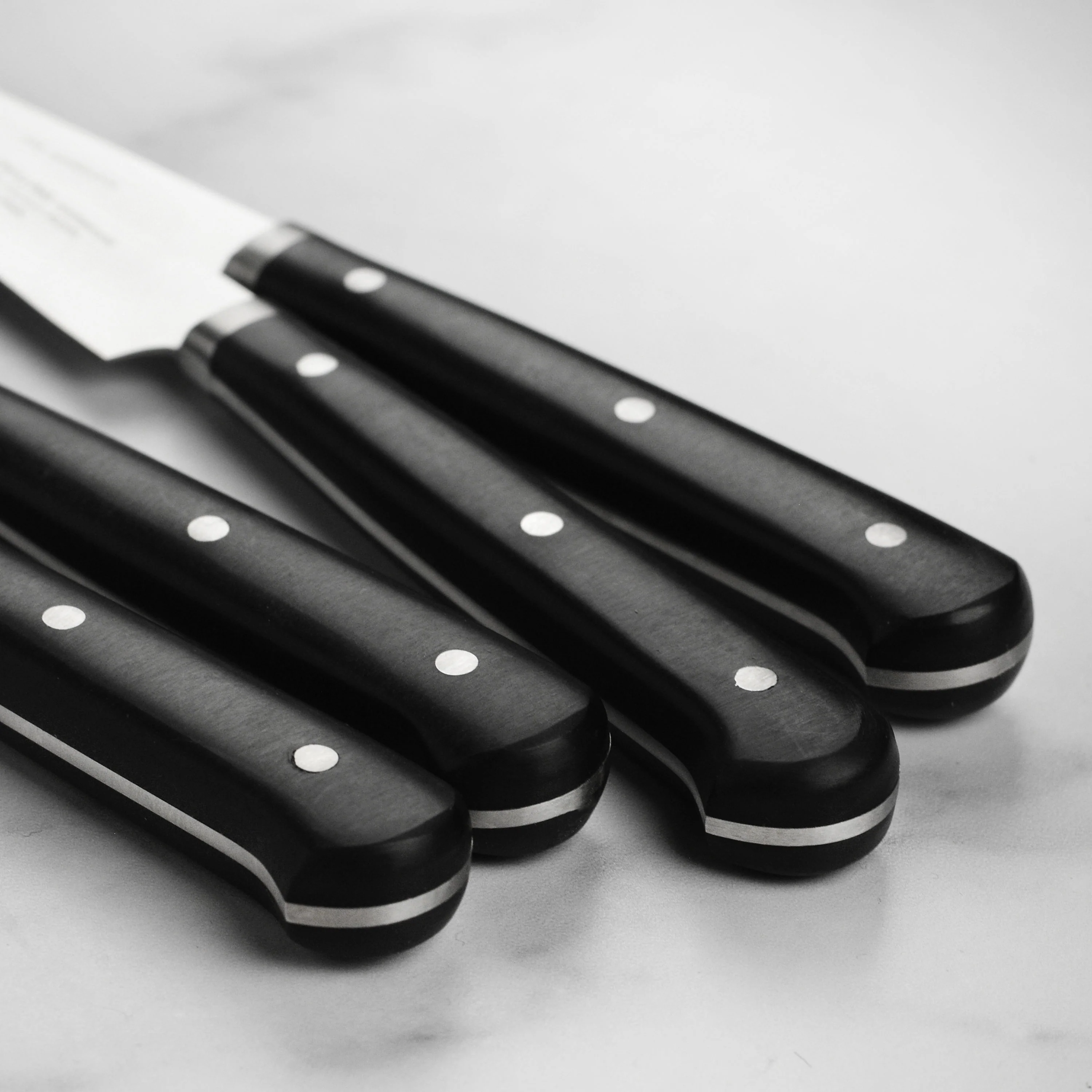 Zwilling 4 Piece Porterhouse Steak Knife Set with Wood Box - Image 5