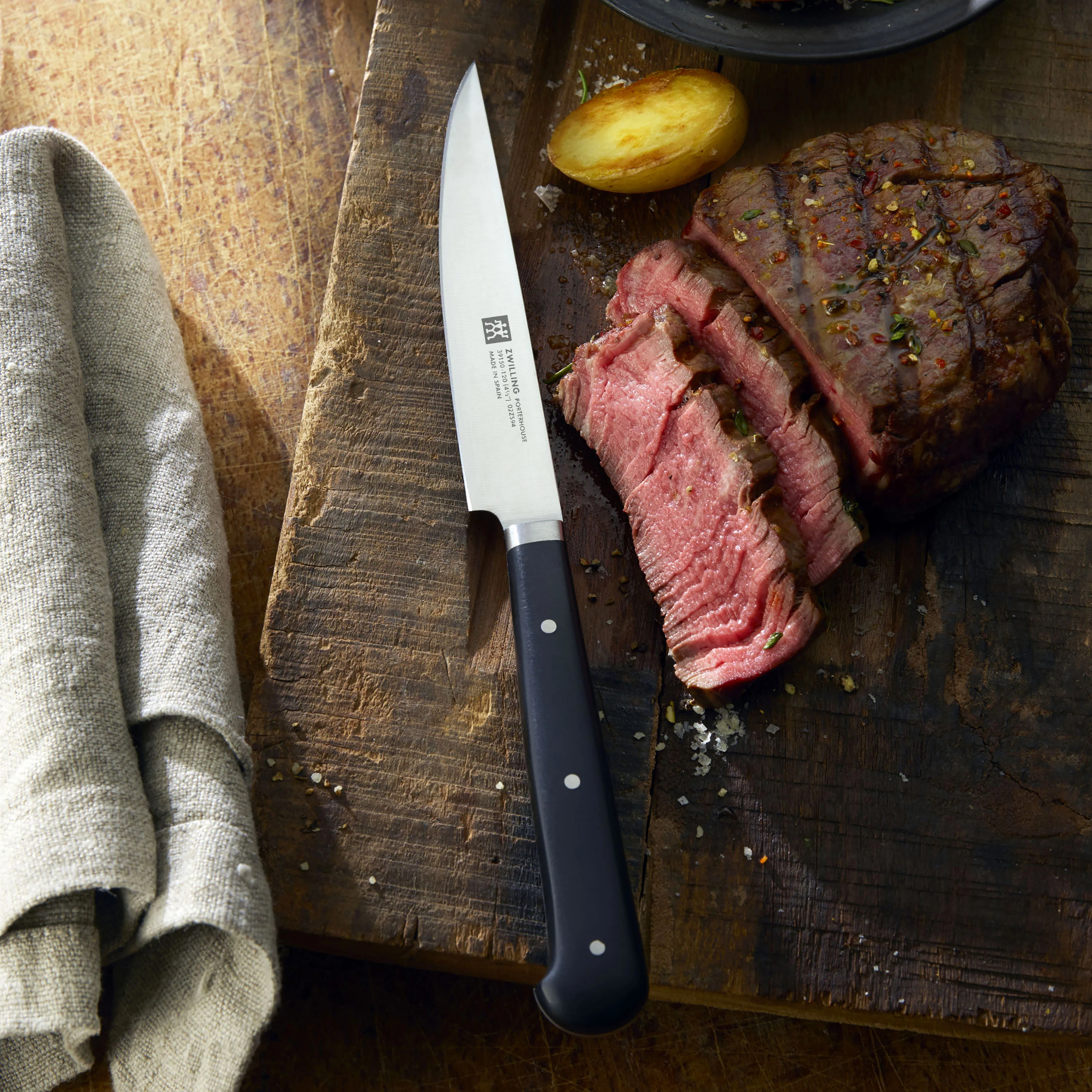Zwilling 4 Piece Porterhouse Steak Knife Set with Wood Box - Image 6