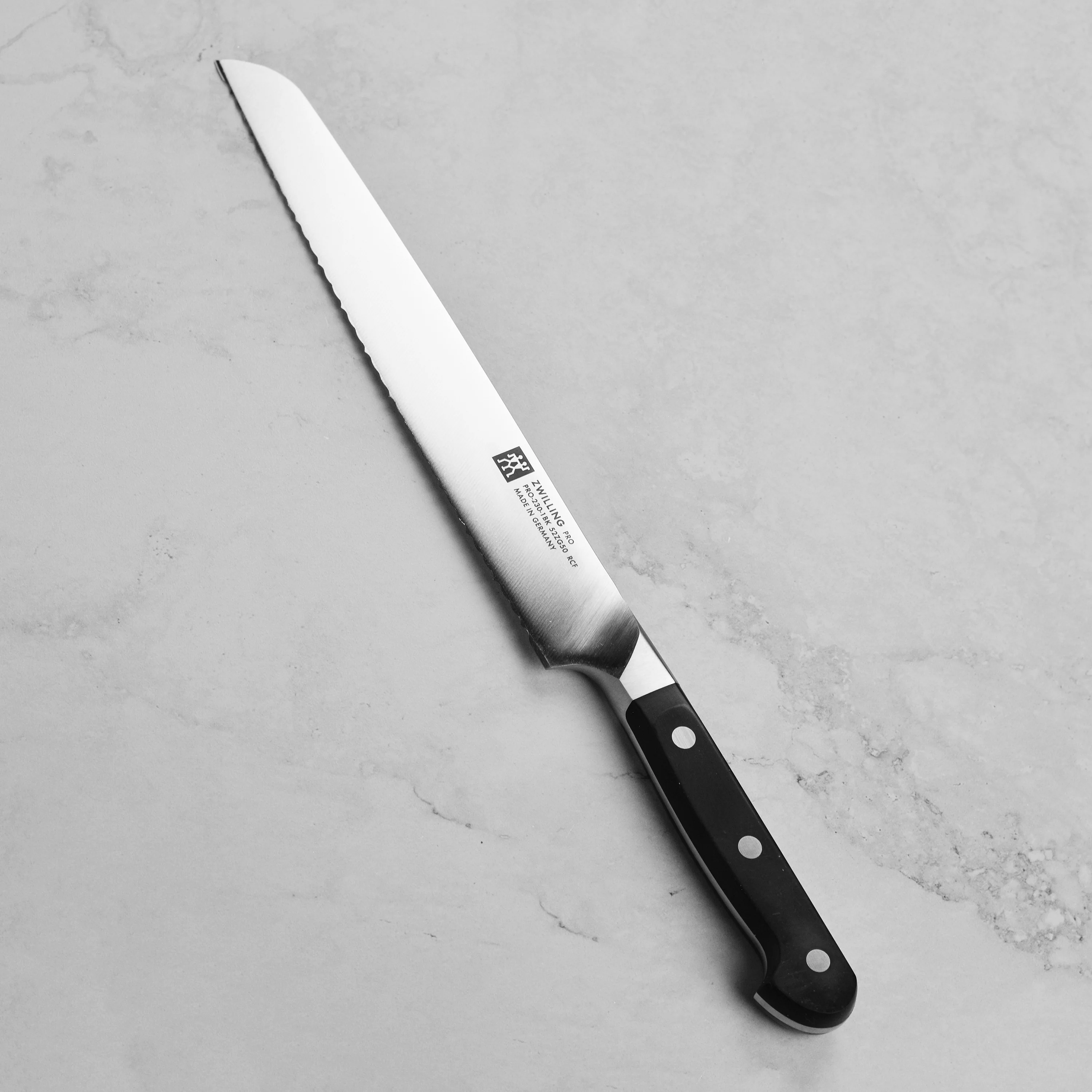Zwilling Pro 9" Bread Knife with Z15 Serration - Image 5