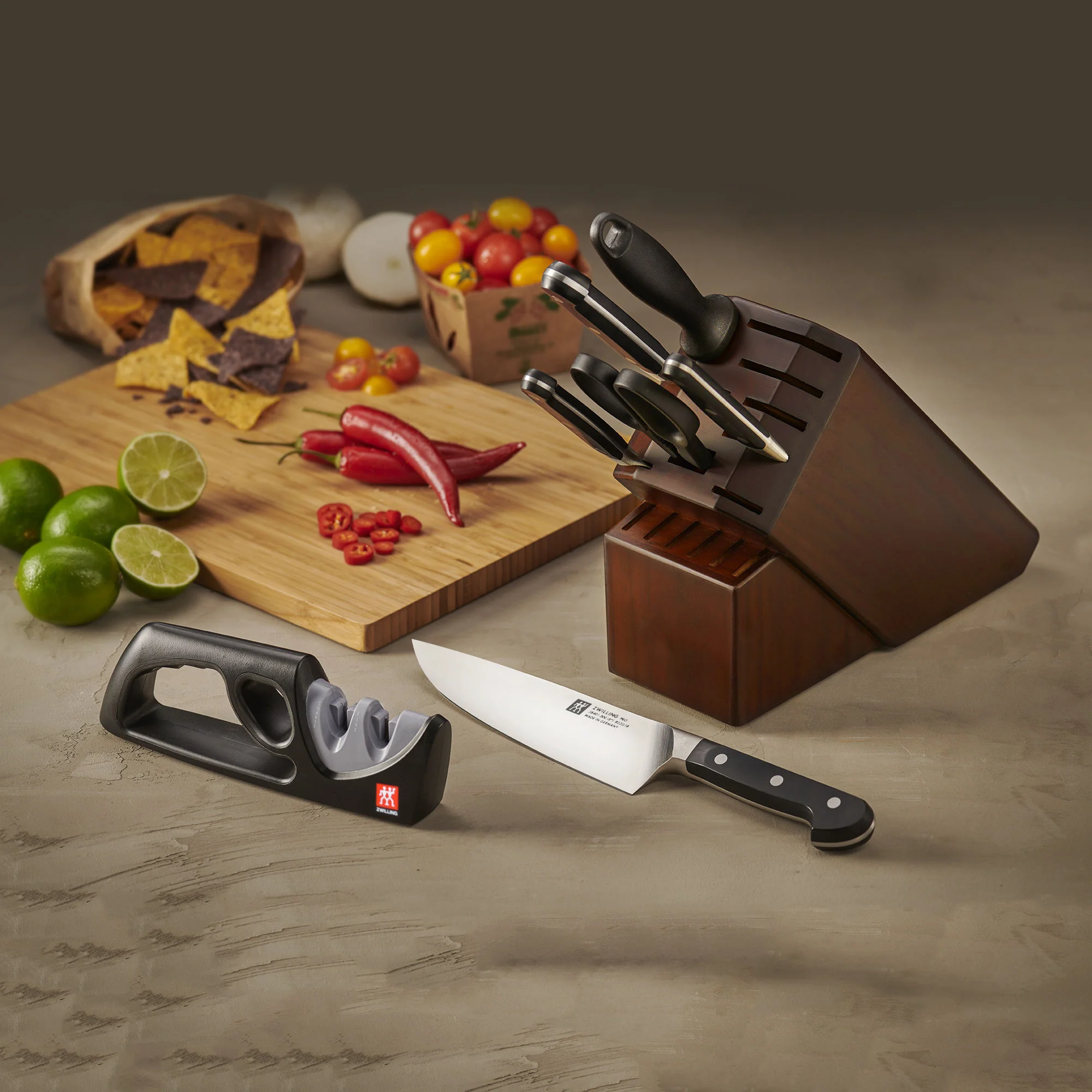Zwilling Pro 7 Piece Acacia Knife Block Set with Bonus Sharpener - Image 13