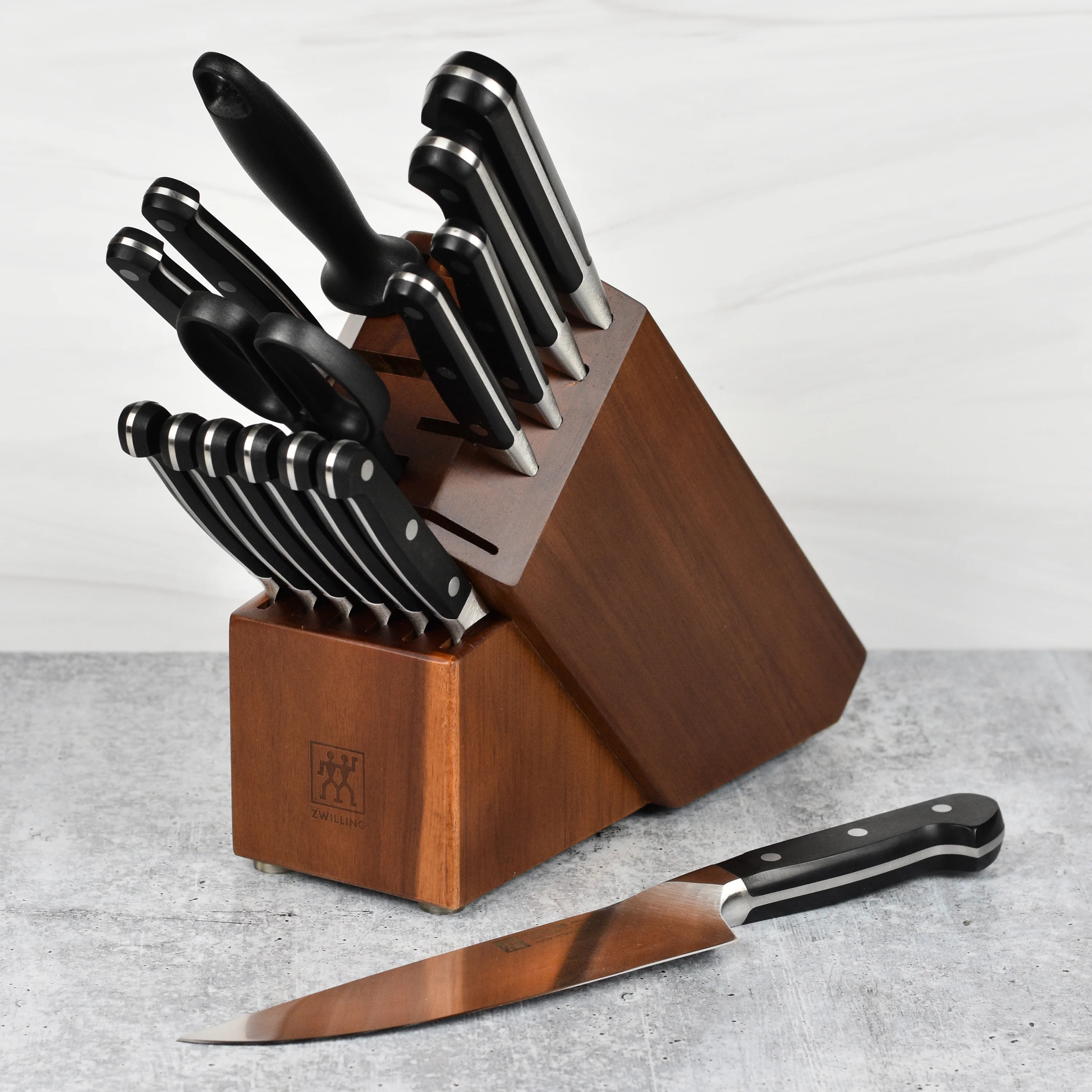 Zwilling Pro 16 Piece Knife Block Set - Image 3