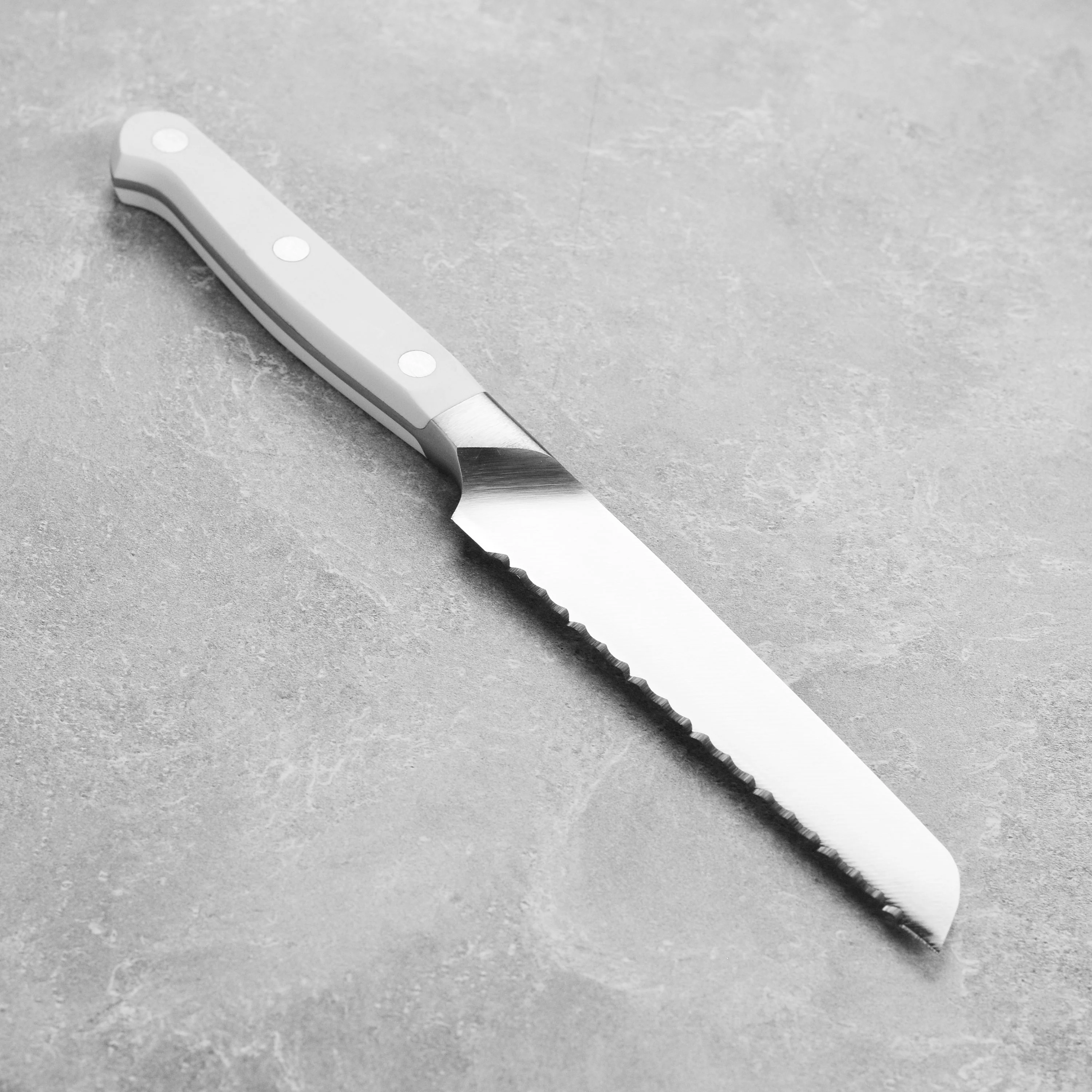 Zwilling Pro Le Blanc 5" Serrated Utility Knife - Image 6