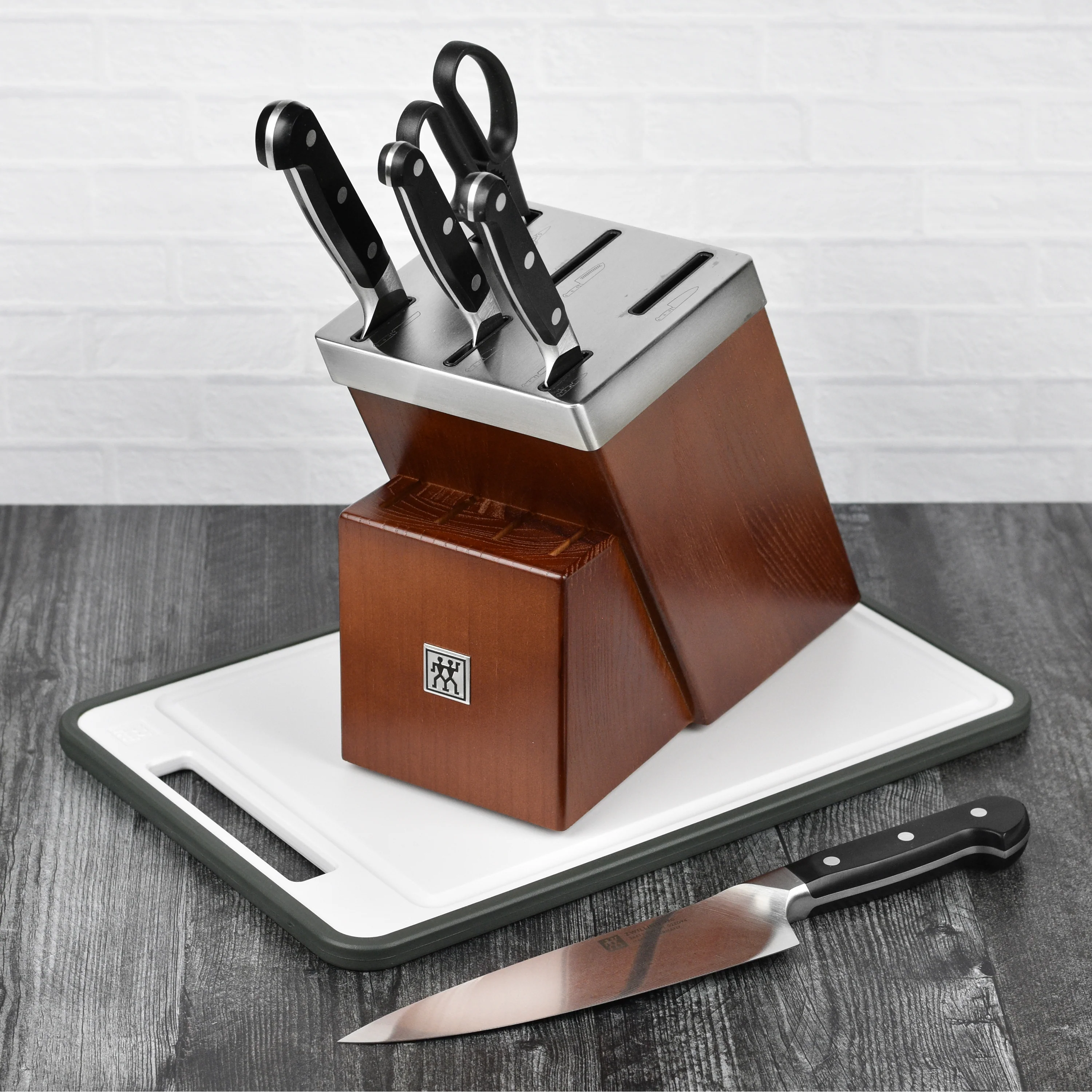 Zwilling Pro 7 Piece Self-Sharpening Knife Block Set - Image 3